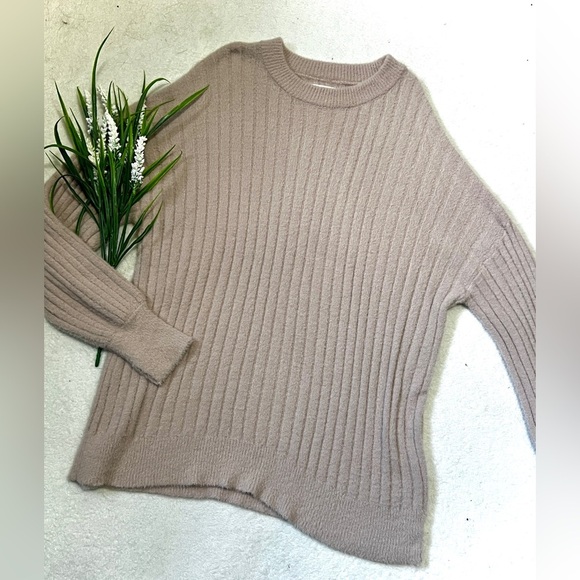 Aerie Buttercream Drop Shoulder Ribbed Sweater - Small - Picture 1 of 10